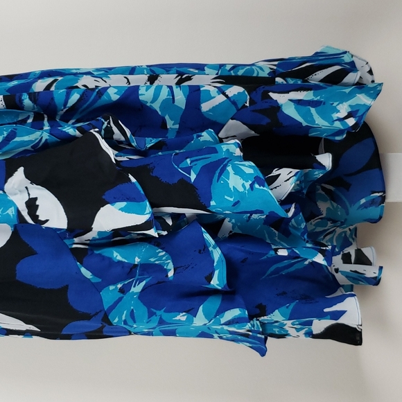 Parker Floral Print Mini Dress - Picture 3 of 10